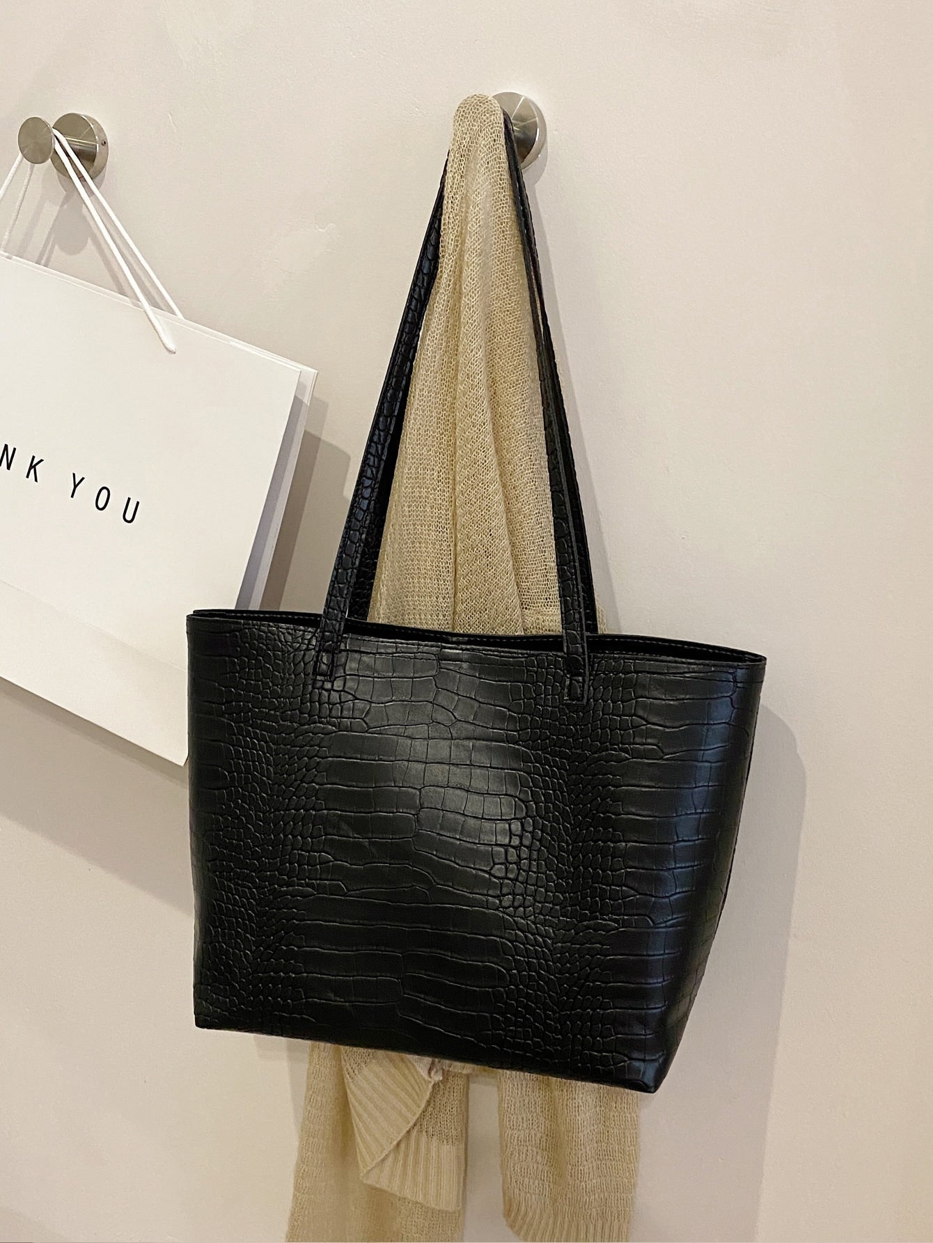 Tote bag with crocodile embossing, large capacity