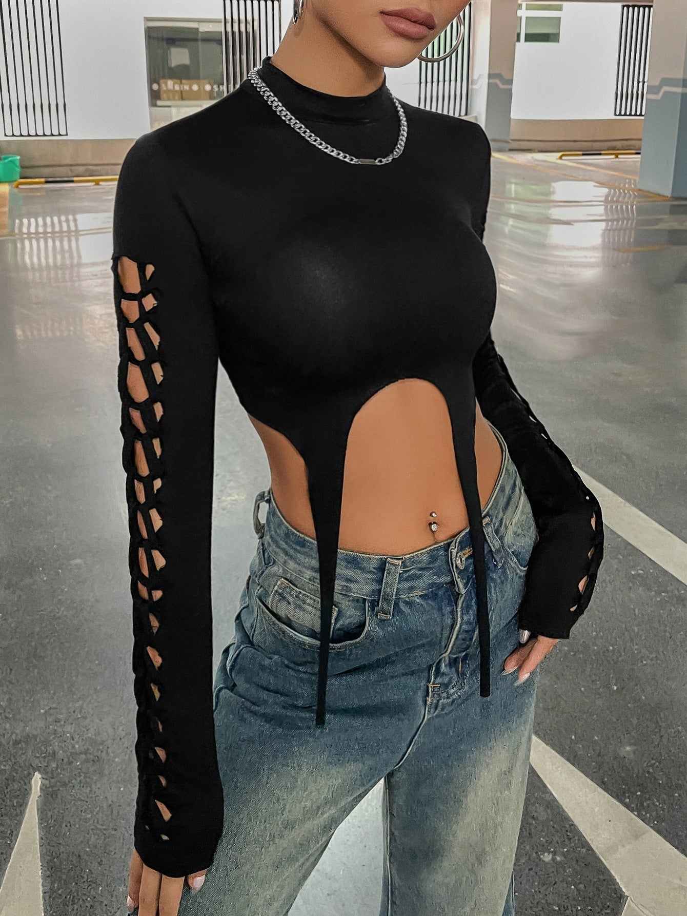 Crop Top with Cutout, Garters, Detail
