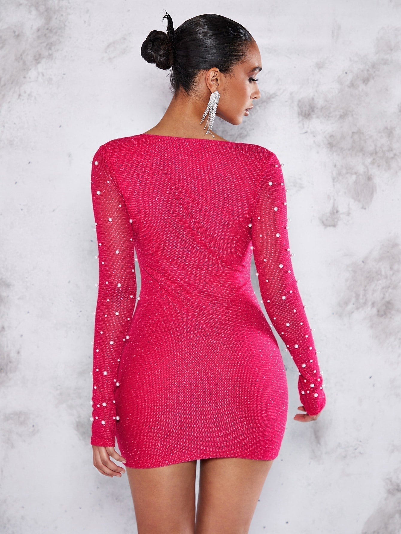 BAE Figurbetontes Kleid mit Perle Ausschnitt, drapierter Vorderseite, Schlitz auf Manschette