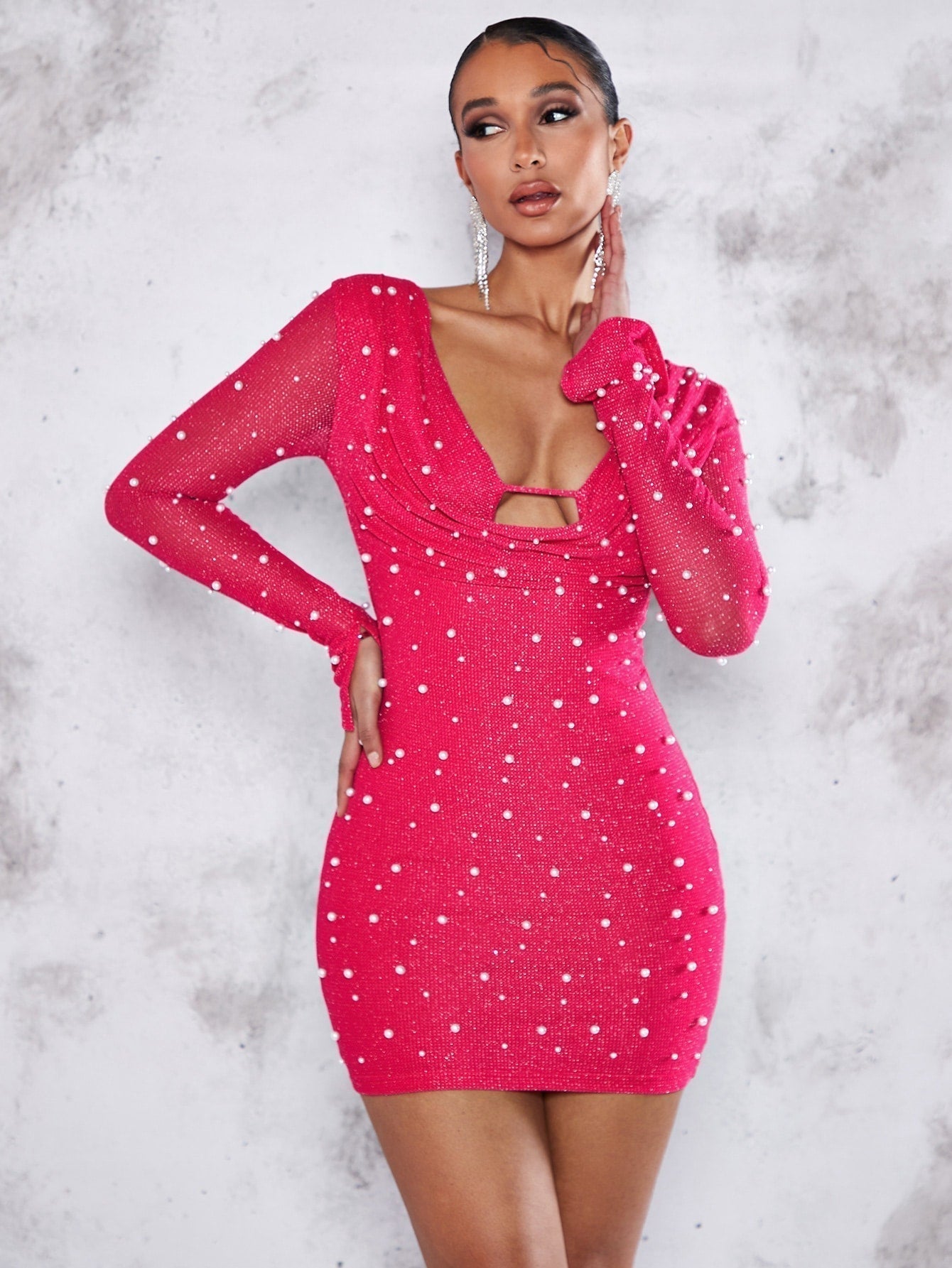 BAE Figurbetontes Kleid mit Perle Ausschnitt, drapierter Vorderseite, Schlitz auf Manschette