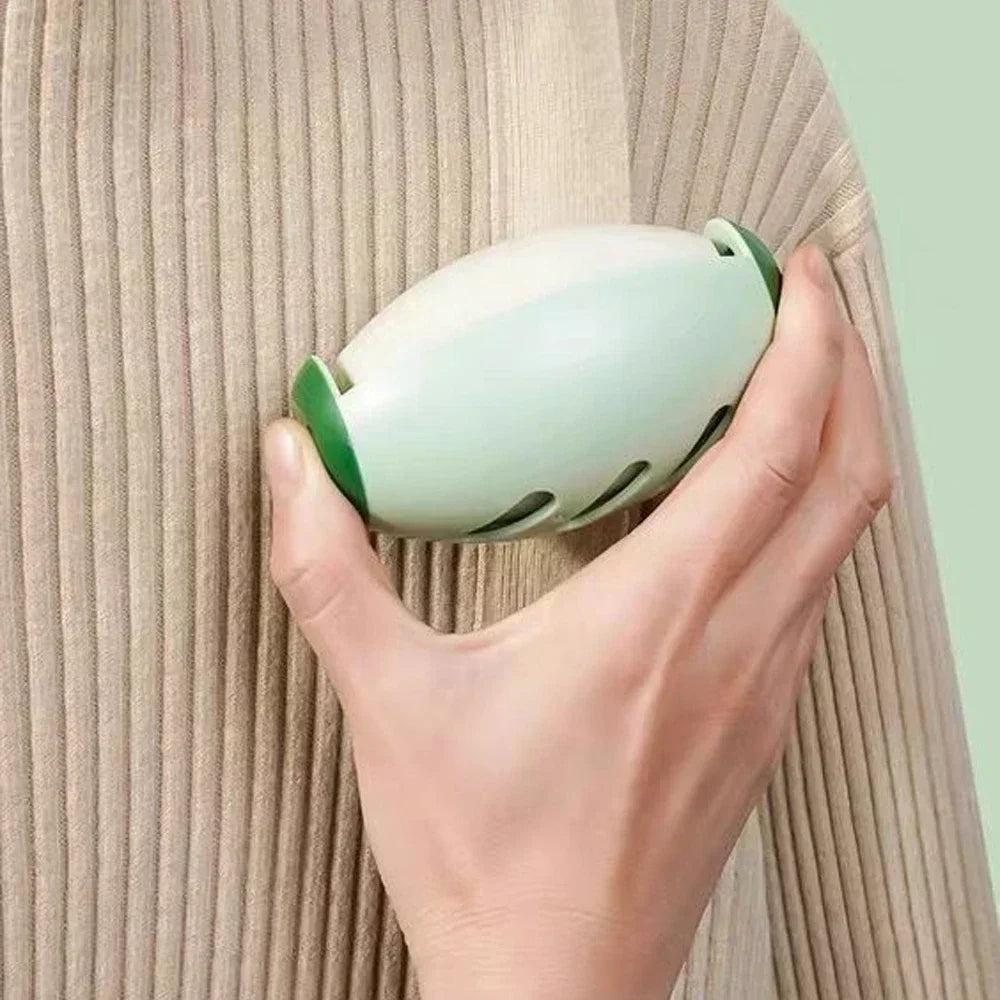 HairGone™ – Reusable Sticky Roller for Quick Cleaning