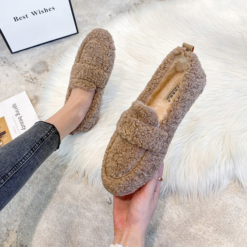 ComfyGlide™ - Plush Slippers with Non-Slip Sole (50% OFF)