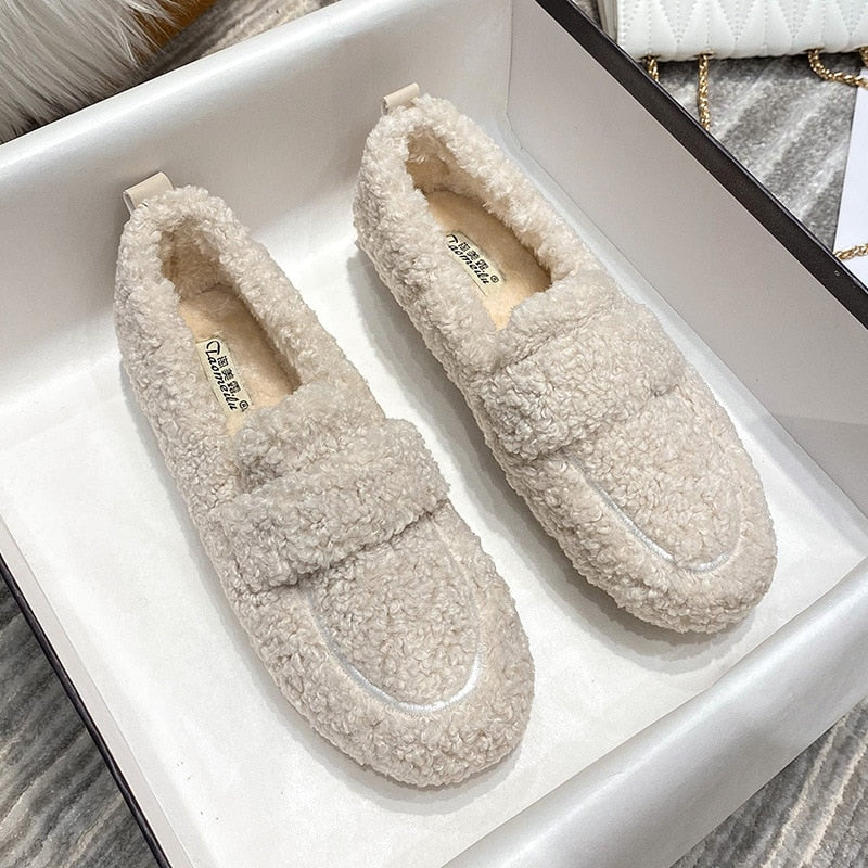 ComfyGlide™ - Plush Slippers with Non-Slip Sole (50% OFF)
