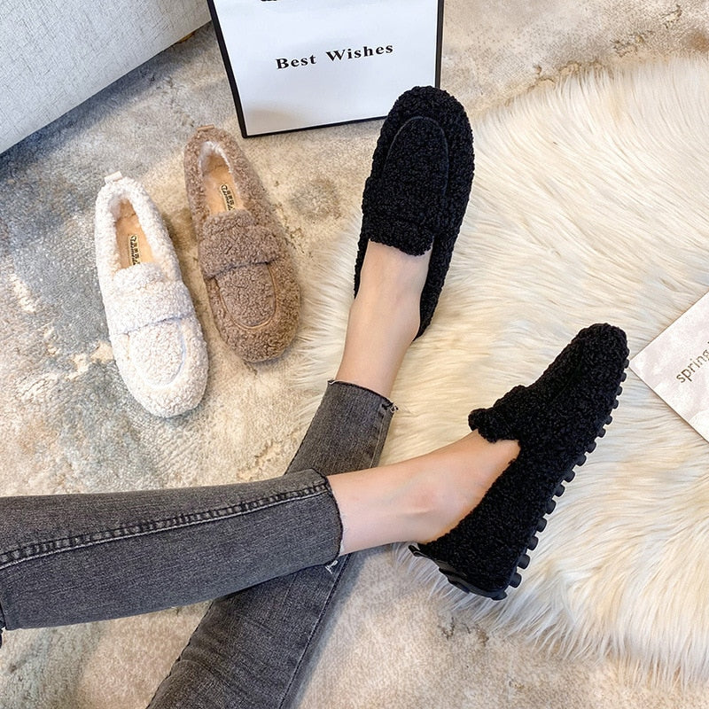 ComfyGlide™ - Plush Slippers with Non-Slip Sole (50% OFF)